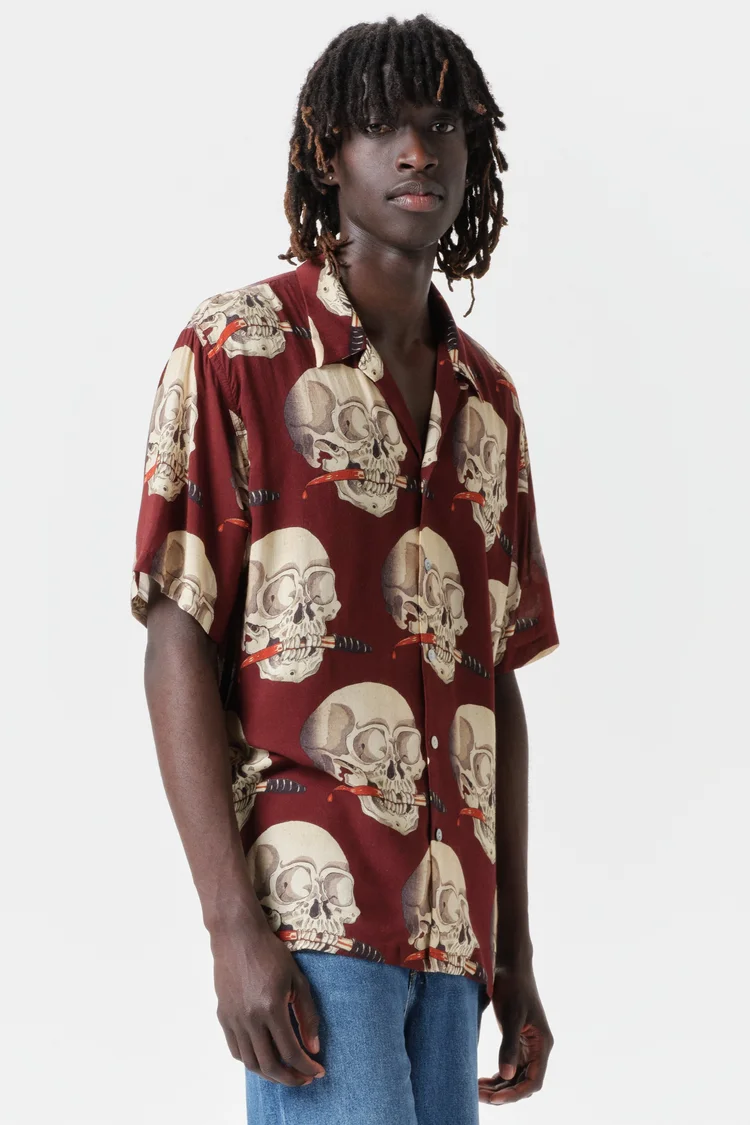 Endless Joy SKULL OX-BLOOD SHORT SLEEVE SHIRT