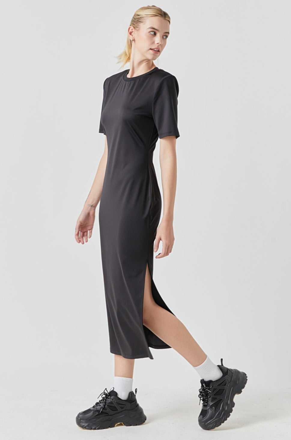 Endless Rose Power Shoulder Maxi Dress BLACK
