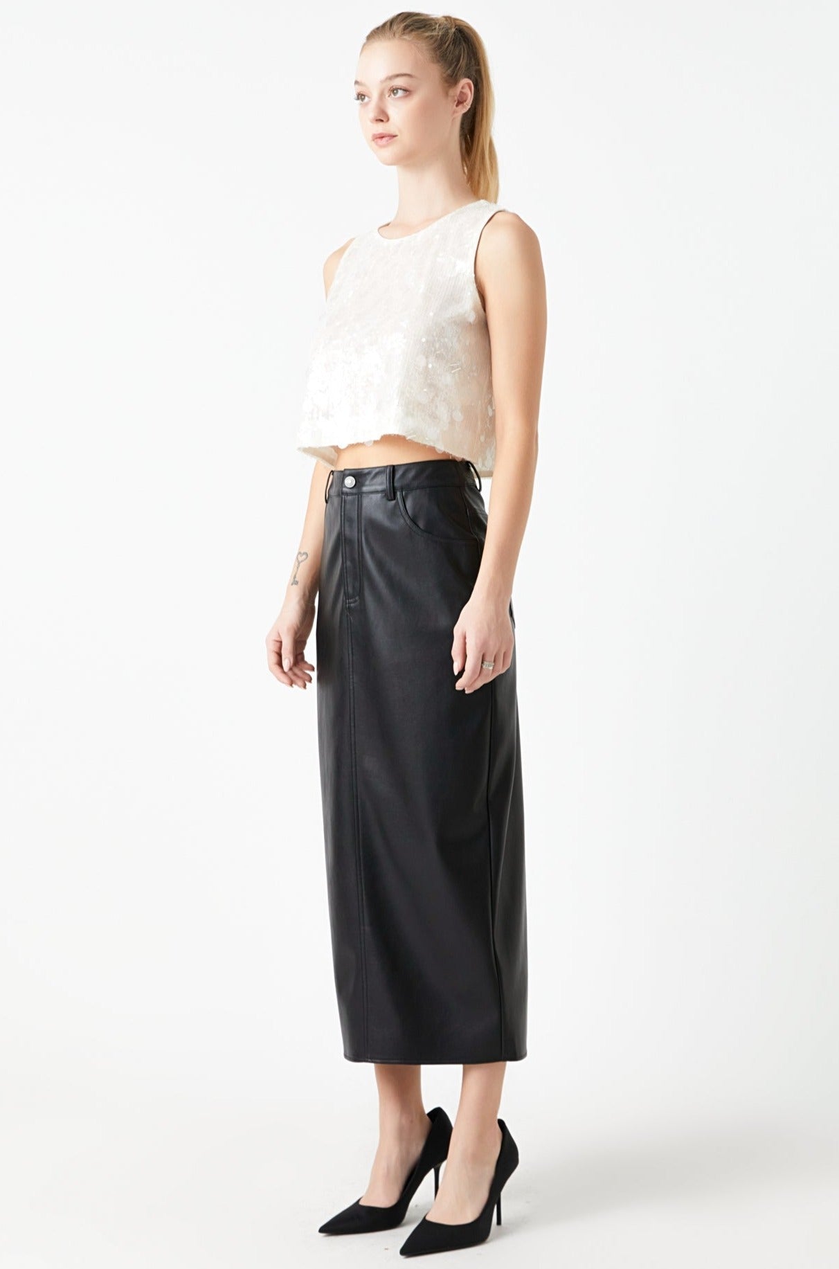 Endless Rose Sequin Top NUDE