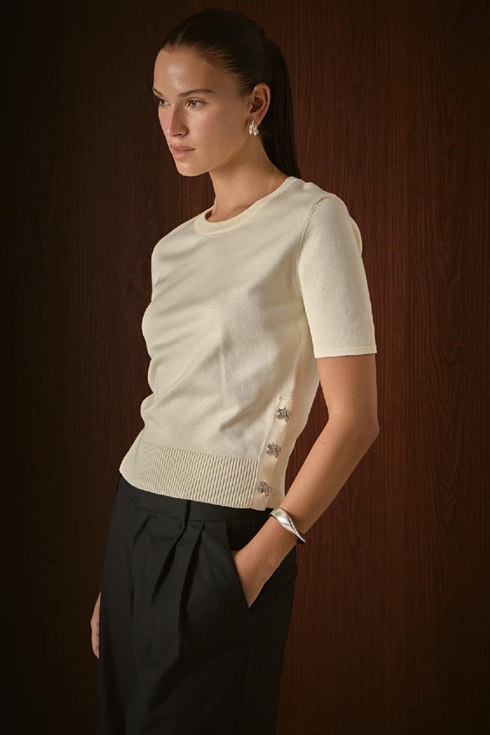 endless rose Side Bow Buttoned Knit Top CREAM