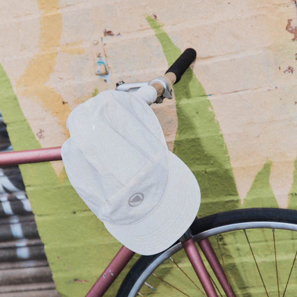 Endura Corner Hat - Whisper White
