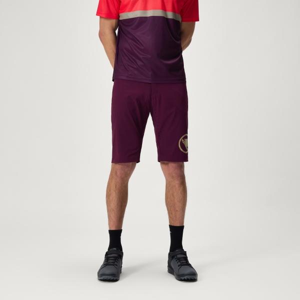 endura Men's SingleTrack Lite Shorts - Aubergine