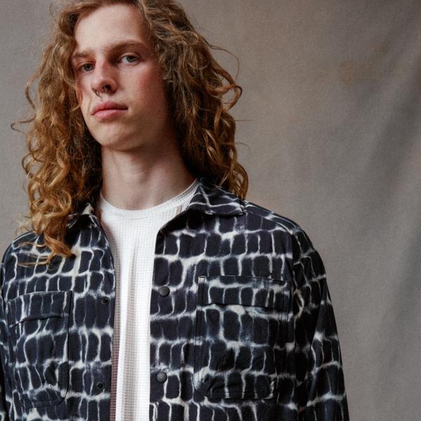 Endura Unisex Corner Adventure Shirt - Black Camo