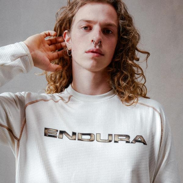 Endura Unisex Corner Sweatshirt - Whisper White