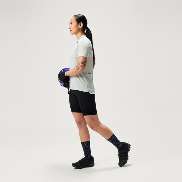 endura Women's Loop Waist Shorts - Black