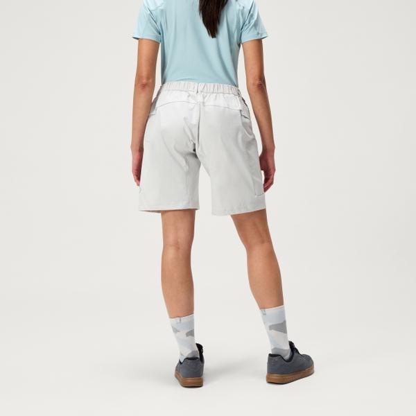 Endura Women's SulTrac Adv 8" Shorts - Lunar Rock