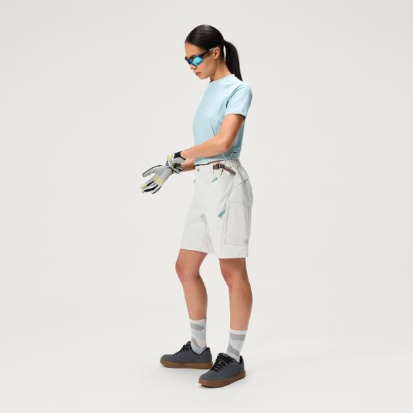 Endura Women's SulTrac Adv 8" Shorts - Lunar Rock