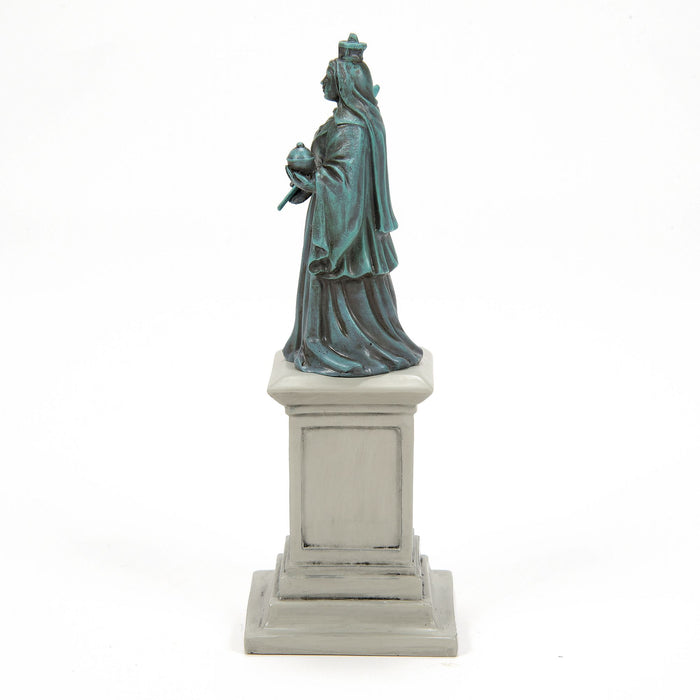 Endura A Monument For Her Majesty