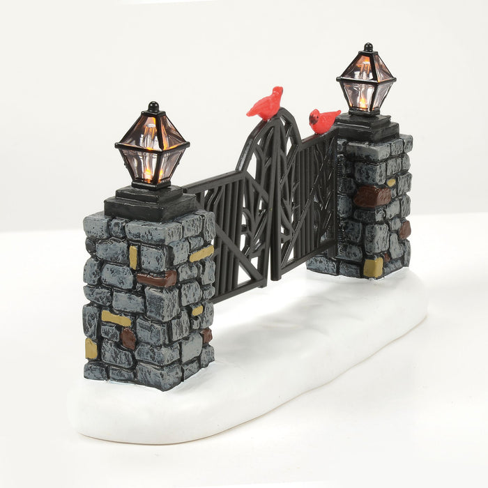 Endura Cardinal LIT Christmas Gate