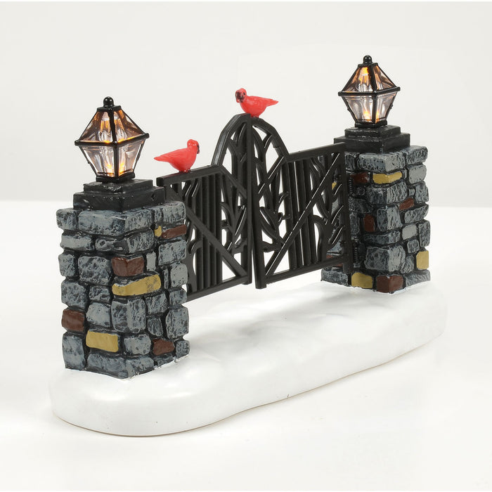 Endura Cardinal LIT Christmas Gate