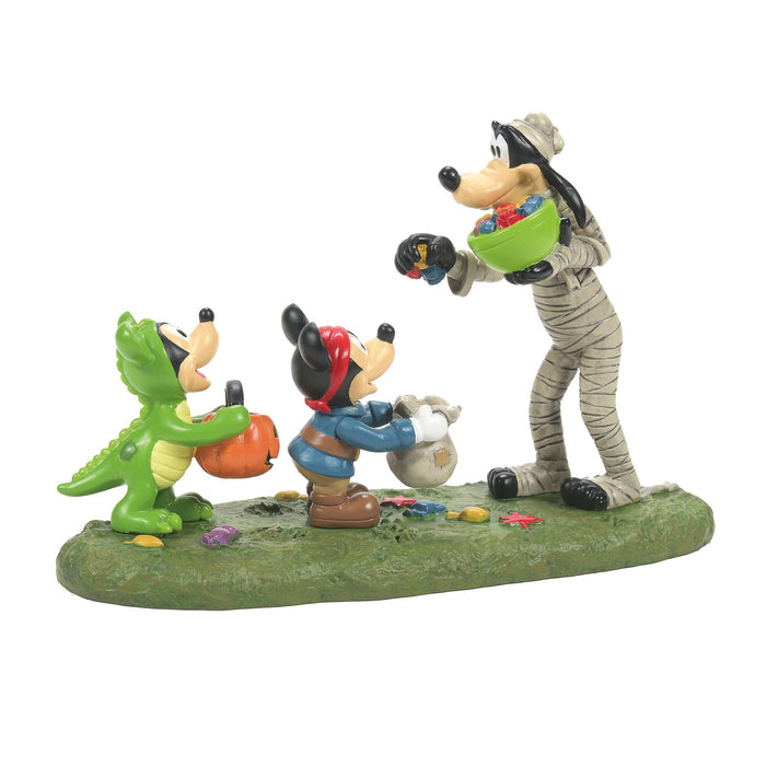 endura Halloween Treats From Goofy