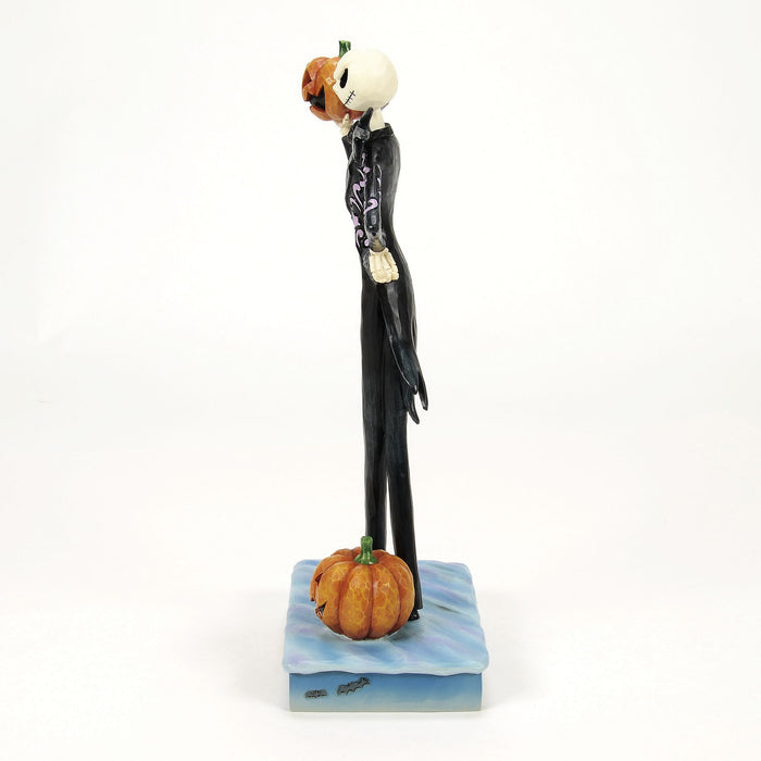Endura Jack Holding Pumpkin
