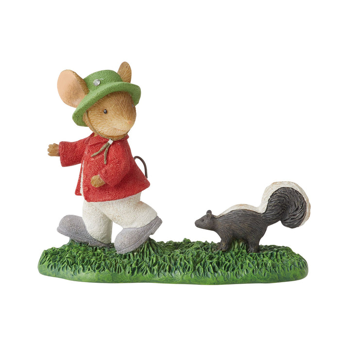 endura Skunk attack figurine