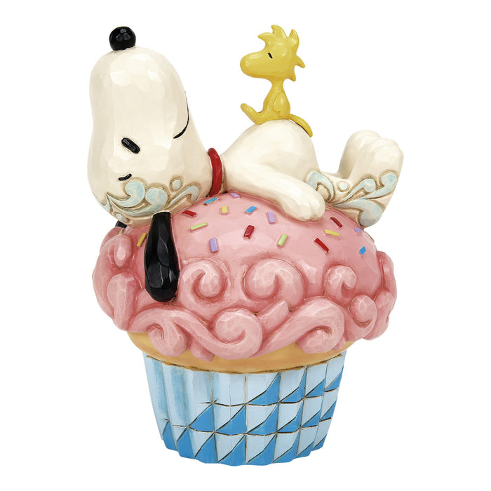 endura Snoopy Laying on Cupcake