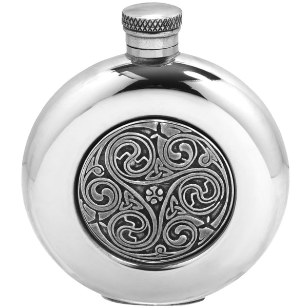 english factory 6oz Round Pewter Hip Flask with Celtic Knot Badge