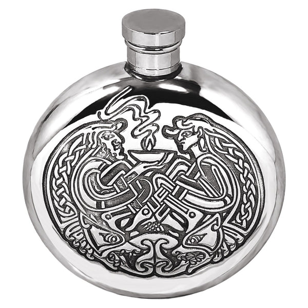 english factory 6oz Round Pewter Hip Flask with Intricate Celtic Design