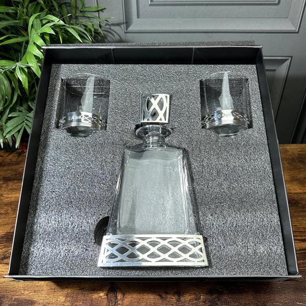 english factory Uisge Beatha 600ml Whisky Wine & Spirits Decanter Gift Set Includes 2x 11oz Uisge Beatha Pewter Tumblers