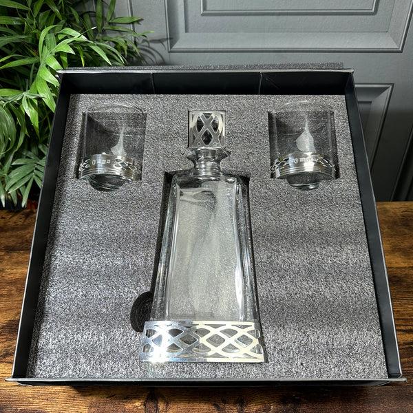 english factory Uisge Beatha 650ml Whisky Wine & Spirits Decanter Gift Set Includes 2x 11oz Uisge Beatha Pewter Tumblers