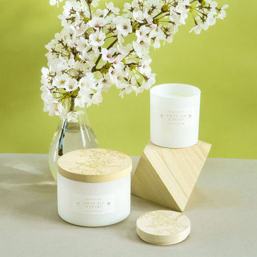 Entryways White Tea & Thyme Print Block Triple Wick Candle