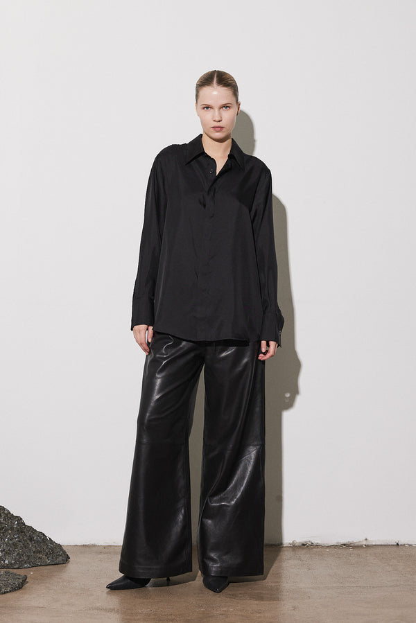 Envelope 1976 Braga Shirt Black