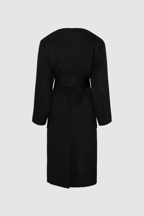 Envelope 1976 Cape Coat Black