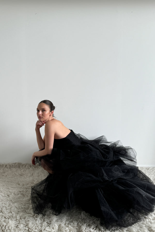 Envelope 1976 Swan Dress Black