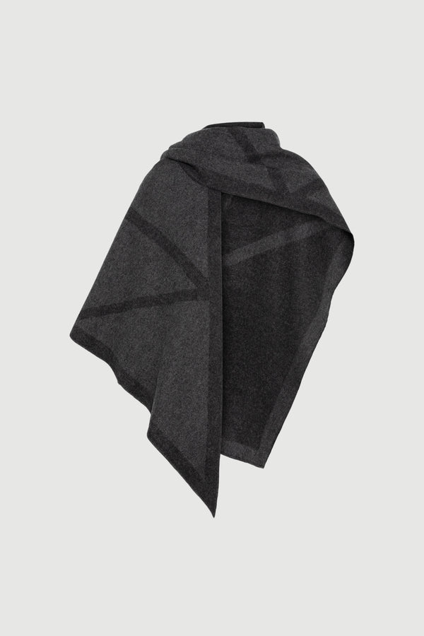 envelope 1976 Triangle scarf Charcoal / Volcano