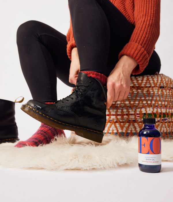 Eo Essential Oils Warm Embrace Bath Oil In Rose Geranium