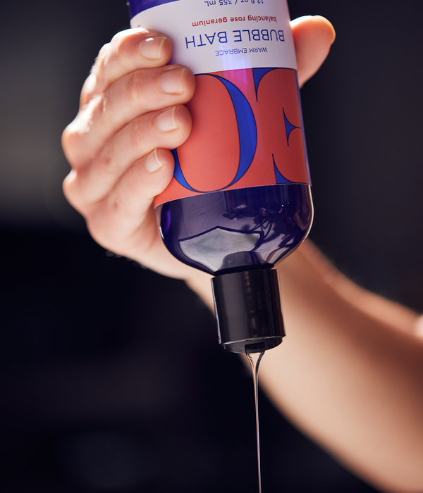 Eo Essential Oils Warm Embrace Bubble Bath In Rose Geranium