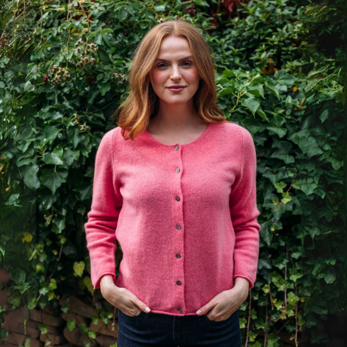 eribé Corry Crew Cardigan Lipstick