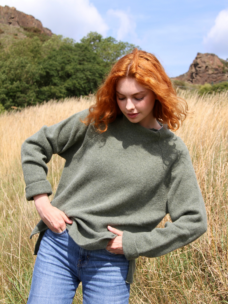 eribé Corry Raglan Sweater