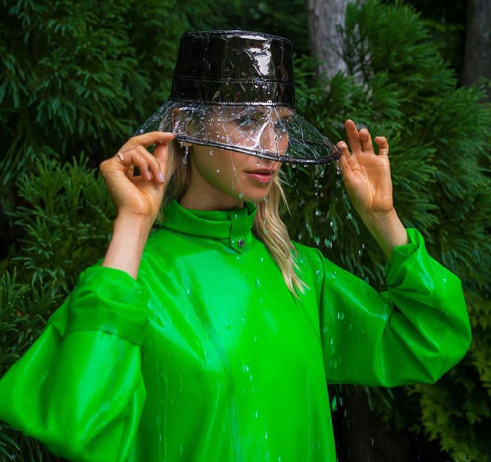 Eric Javits Gogo Rain Bucket Crystal/Black