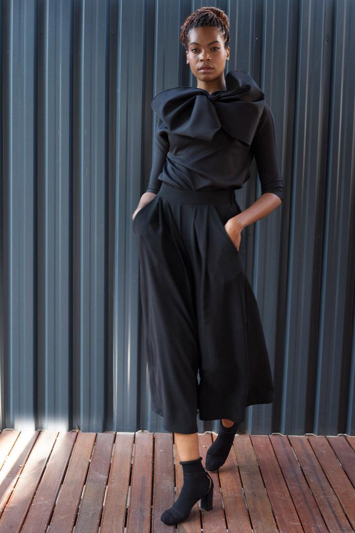 erre Black BEND - Bow top with sleeves