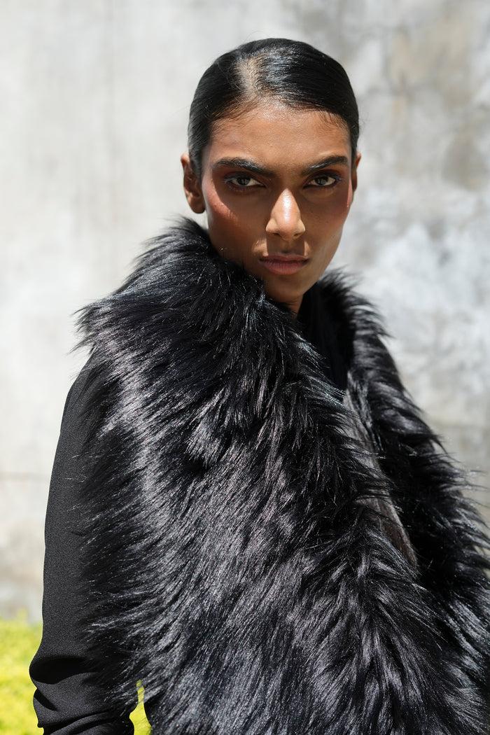 Erre The Tempest Coat - Black