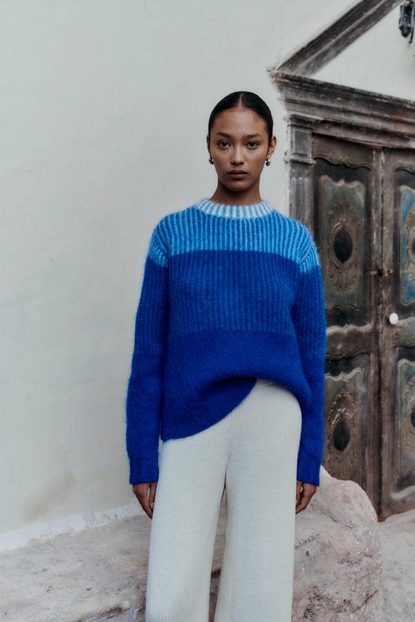 Escvdo COCHA SWEATER | BLUES - IVORY | PRE ORDER