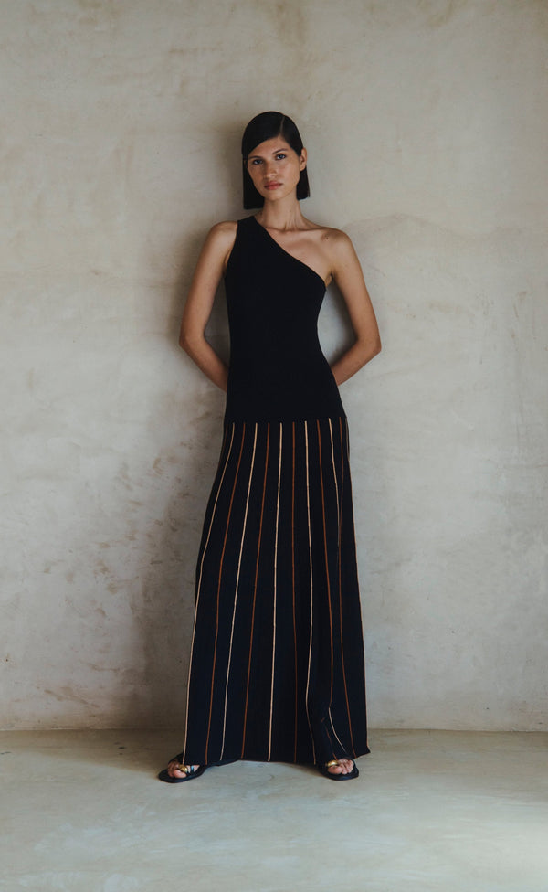Escvdo MANGLAR ONE SHOULDER MAXI DRESS | BLACK