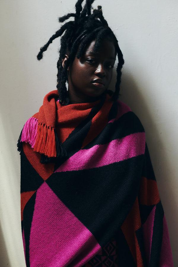 Escvdo QERO SHAWL | FUCHSIA