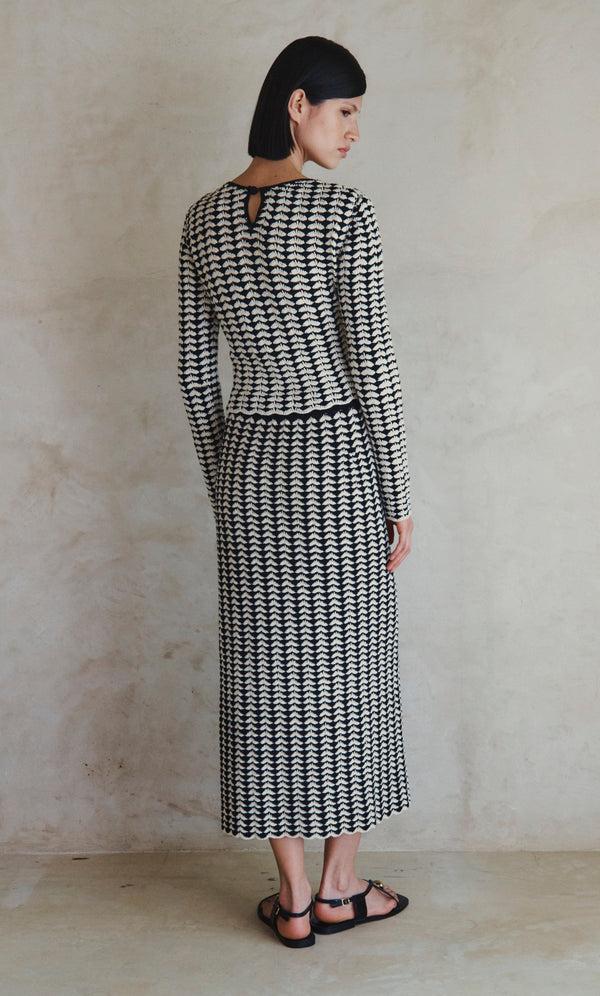 Escvdo TOTORA SKIRT | BLACK IVORY