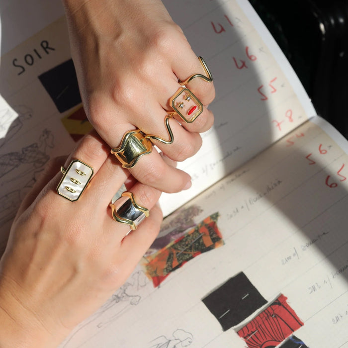 Eshvi Clear Lip Ring With Crystal Stars