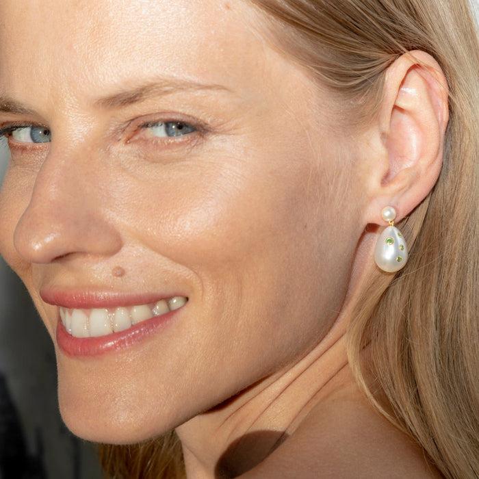 Eshvi Mini Pearl Drops