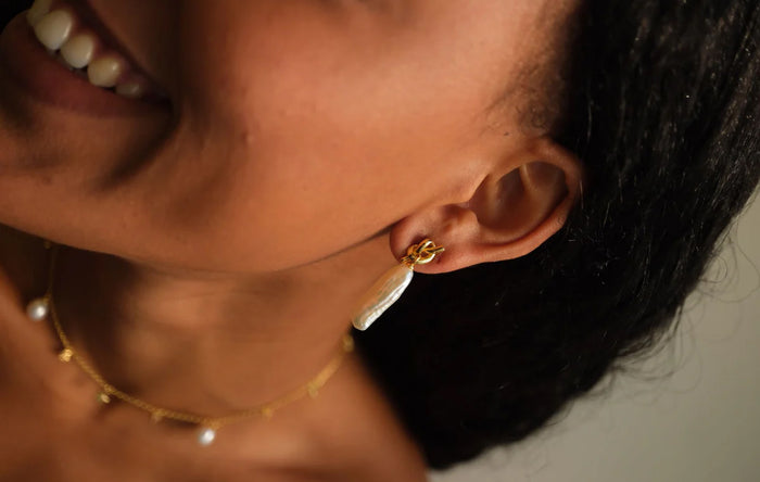 Eshvi Pearl Earrings