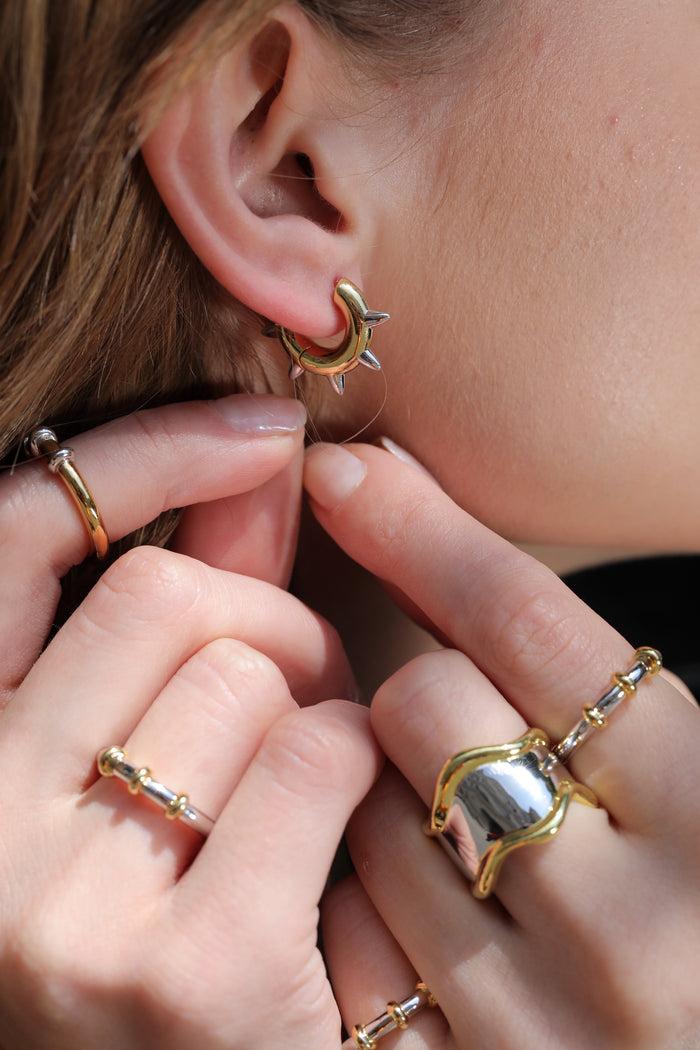 Eshvi Silver Band Ring