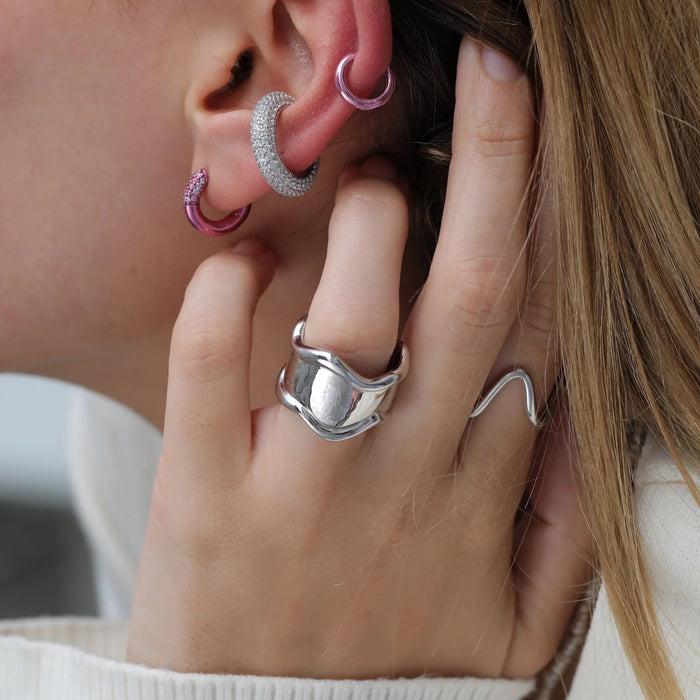 Eshvi Silver Wavy Ring