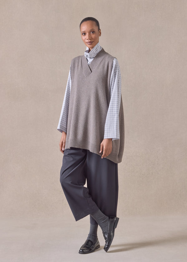 eskandar cashmere a-line sleeveless cross over v-neck - long