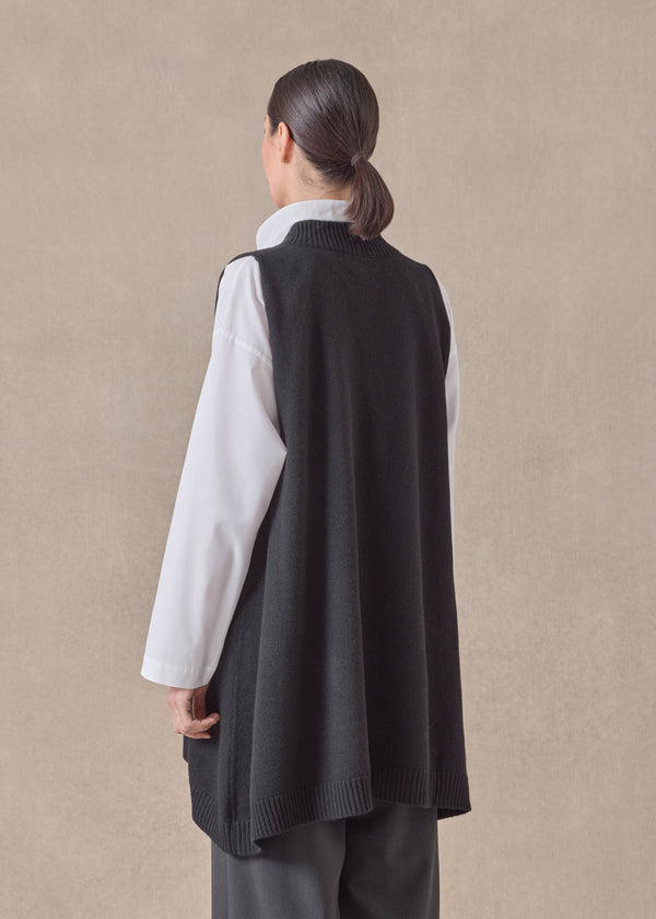 Eskandar Cashmere A-line Sleeveless Deep V-neck Sweater - Long Plus