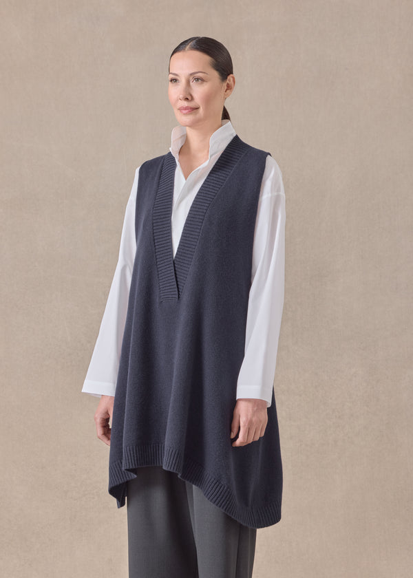 Eskandar Cashmere A-line Sleeveless Deep V-neck Sweater - Long Plus Dark