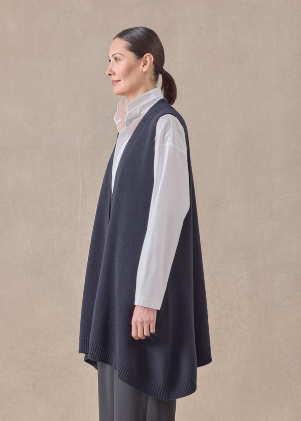 Eskandar Cashmere A-line Sleeveless Deep V-neck Sweater - Long Plus Dark