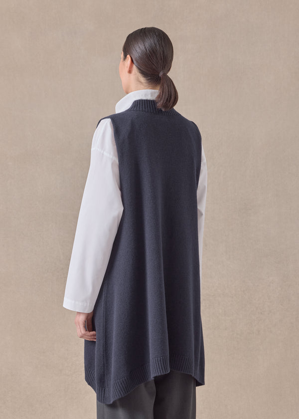 Eskandar Cashmere A-line Sleeveless Deep V-neck Sweater - Long Plus Dark