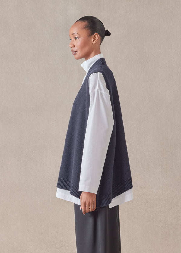 Eskandar Cashmere A-line Sleeveless Deep V-neck Sweater - Mid Plus