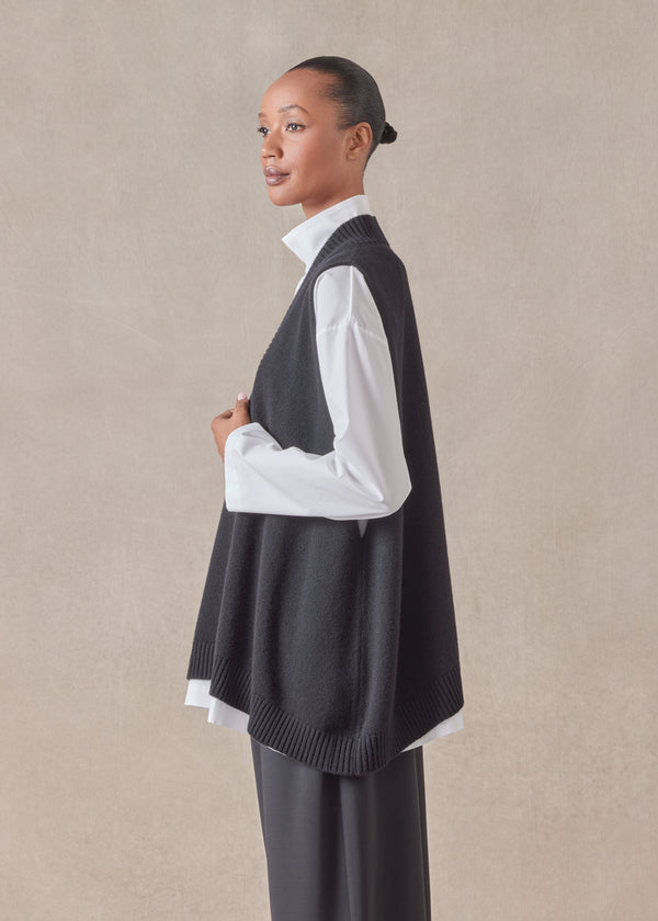 Eskandar Cashmere A-line Sleeveless Deep V-neck Sweater - Mid Plus